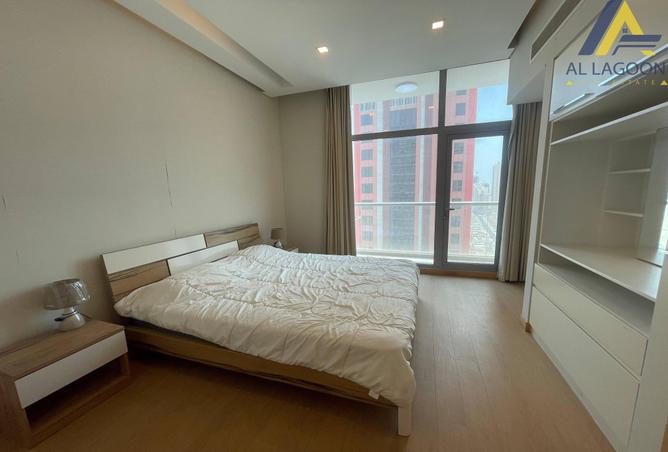 954449 - Property Image 3