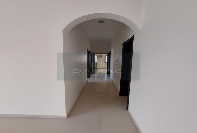 954811 - Property Image 3