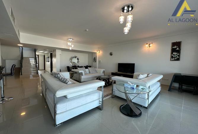 955163 - Property Main Image