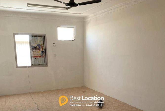 955697 - Property Image 2