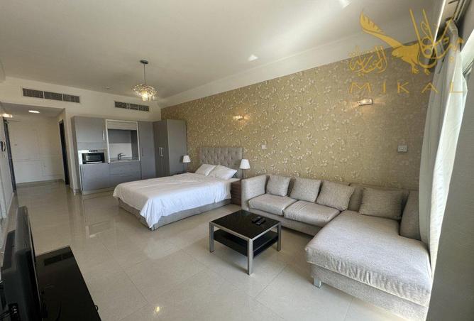 956131 - Property Image 2