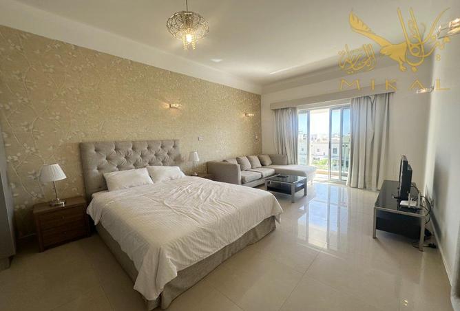 956131 - Property Image 3