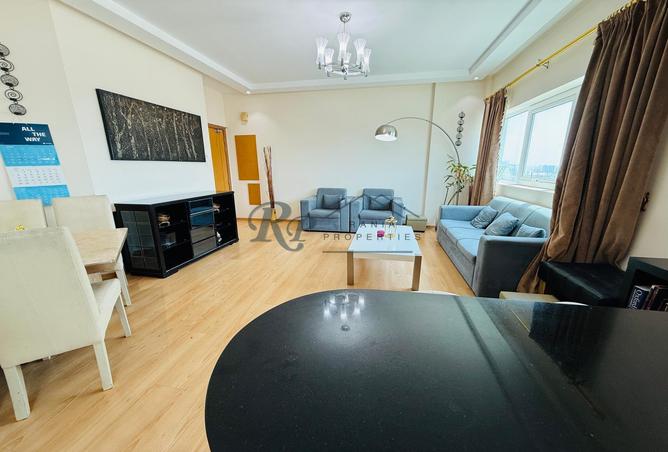 956332 - Property Image 3