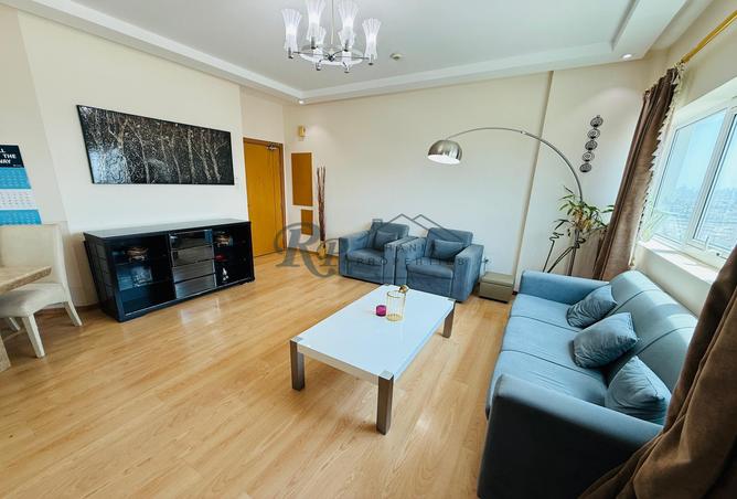 956332 - Property Image 2