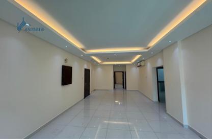 Apartment - 3 Bedrooms - 3 Bathrooms for rent in Hidd - Muharraq Governorate