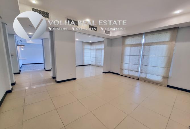 956611 - Property Image 3