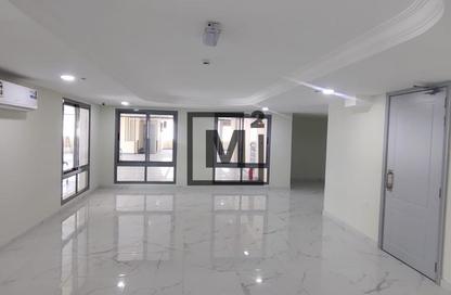 Apartment - 4 Bedrooms - 5 Bathrooms for sale in Hidd - Muharraq Governorate Apartment - 4 Bedrooms - 5 Bathrooms for sale in Hidd - Muharraq Governorate