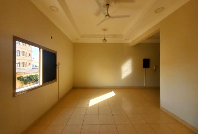 957488 - Property Image 3