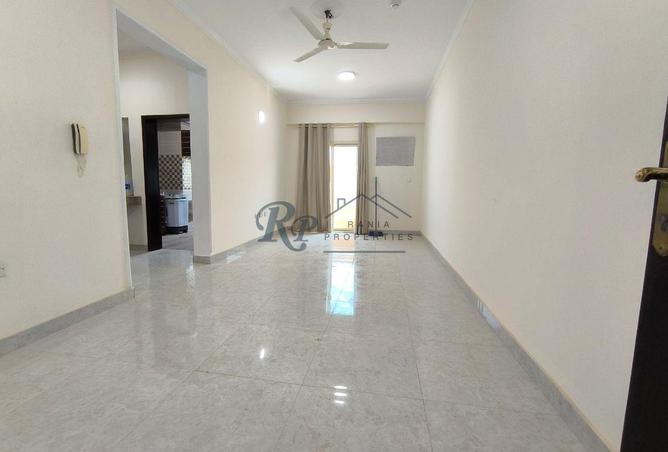 957594 - Property Image 3