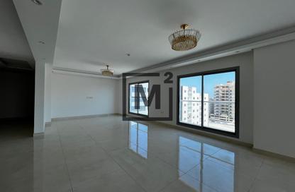 Apartment - 4 Bedrooms - 5 Bathrooms for sale in Hidd - Muharraq Governorate
