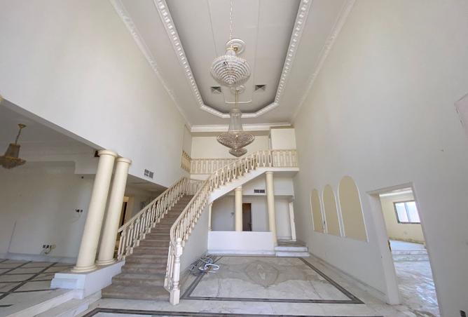 958905 - Property Image 2