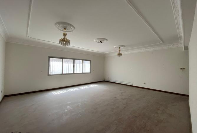 958905 - Property Image 3