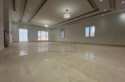 Villa - 5 Bedrooms - 6 Bathrooms for sale in Maqabah - Northern Governorate