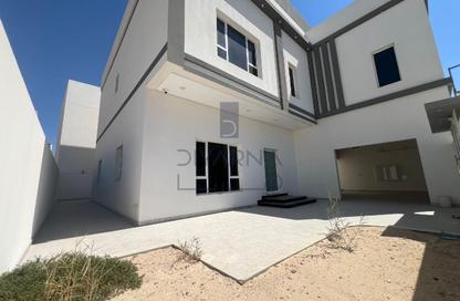 Villa - 5 Bedrooms - 6 Bathrooms for sale in Maqabah - Northern Governorate