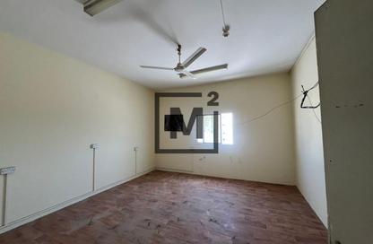 Staff Accommodation - Studio - 6 Bathrooms for rent in Ras Zuwayed - Southern Governorate