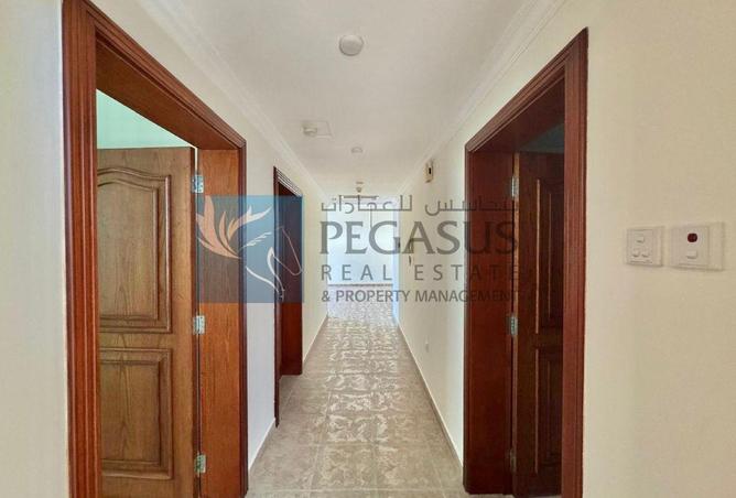 960147 - Property Image 2