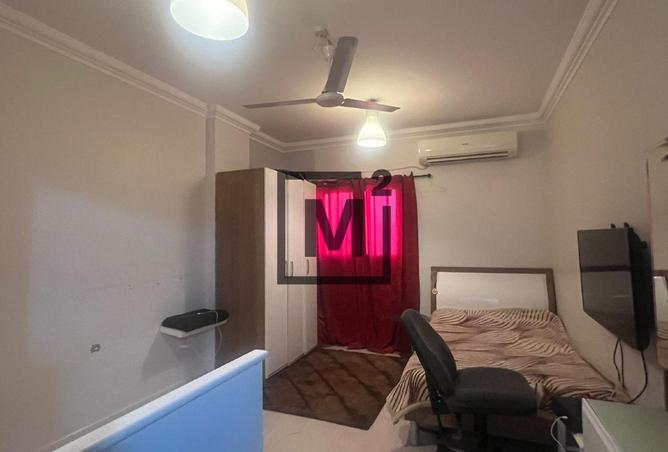 960445 - Property Image 2