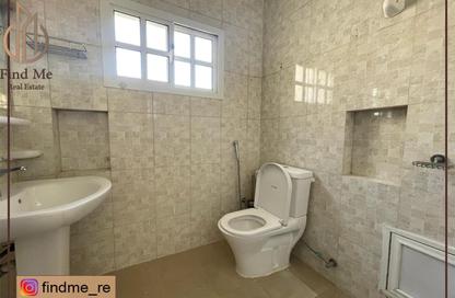 Apartment - 2 Bedrooms - 2 Bathrooms for rent in Tubli - Central Governorate