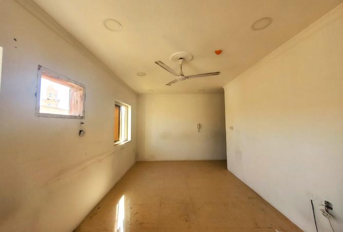 960368 - Property Image 2