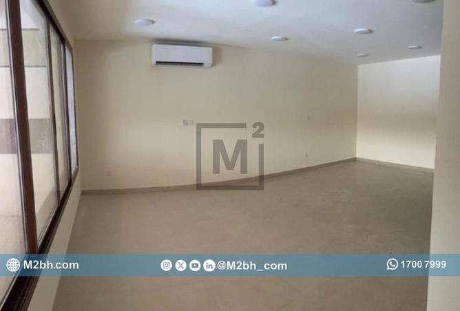 962798 - Property Image 3