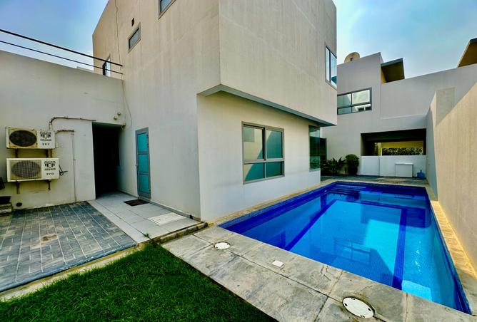 960857 - Property Image 3