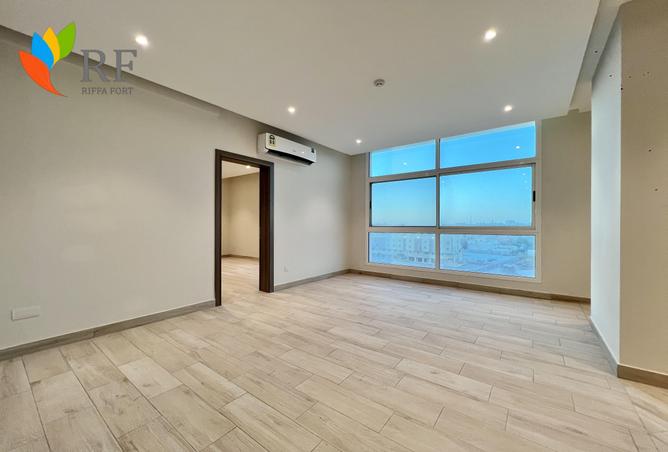 961185 - Property Image 2