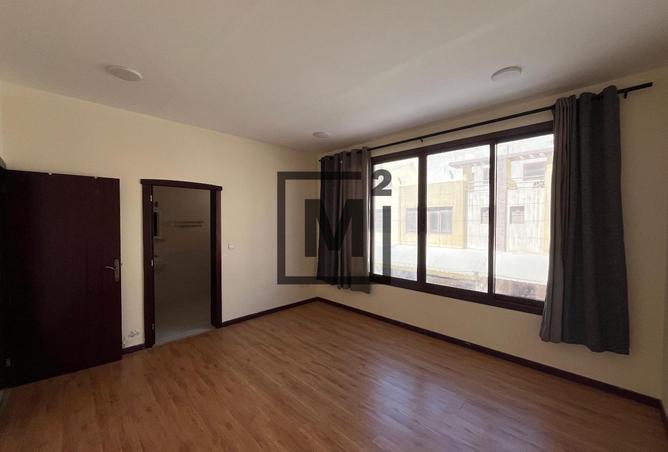 962068 - Property Image 2