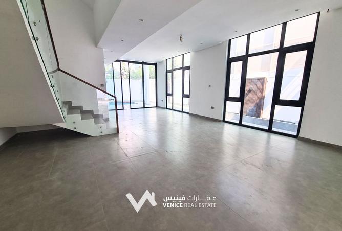 962074 - Property Image 2