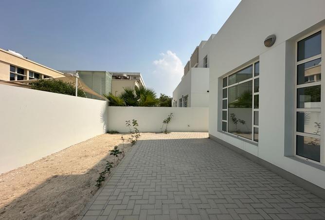 962326 - Property Image 2