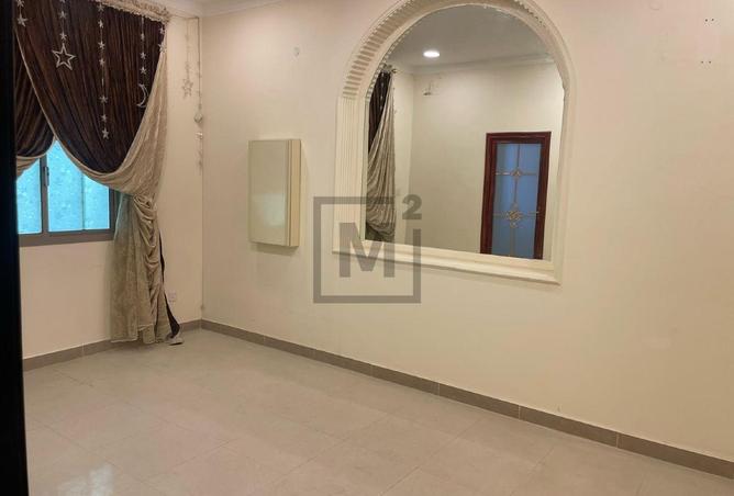 962879 - Property Image 2