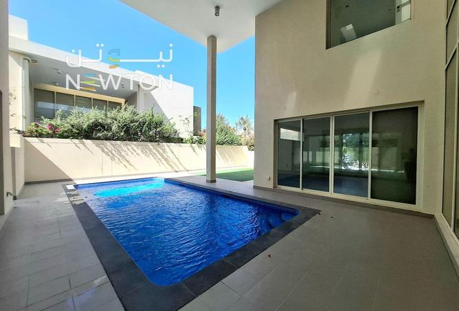 52038312 - Property Main Image