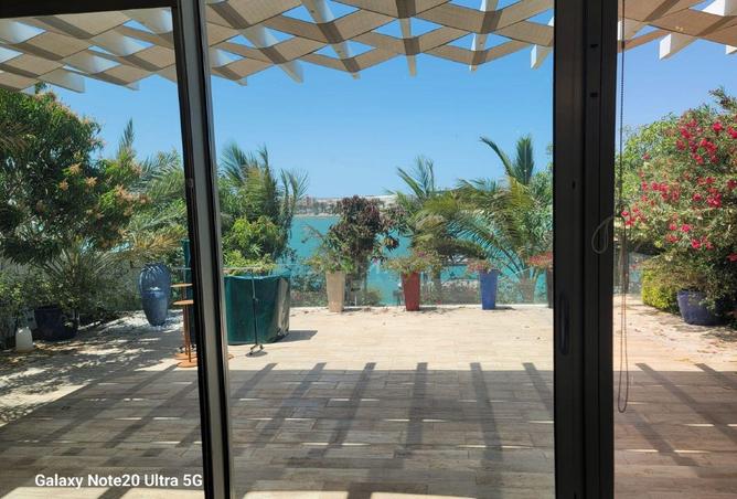 963206 - Property Image 2