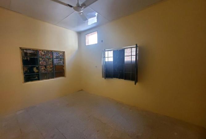 963651 - Property Image 2