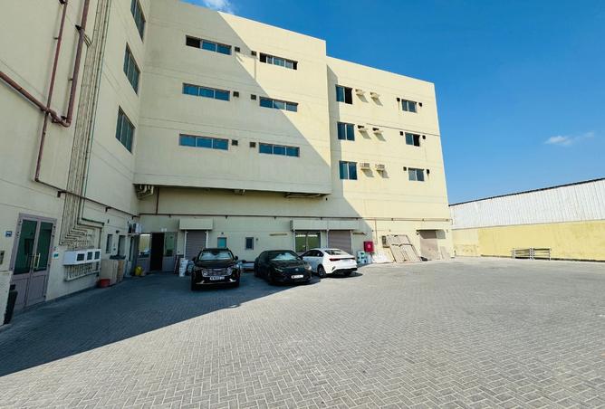 964379 - Property Image 2