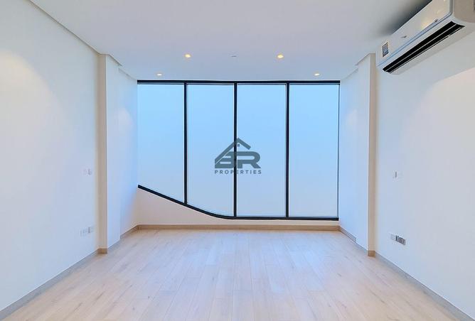 964960 - Property Main Image