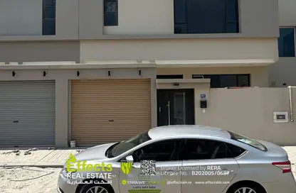 Villa - 4 Bedrooms - 5 Bathrooms for sale in Karzakkan - Northern Governorate