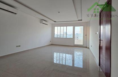 Apartment - 3 Bedrooms - 4 Bathrooms for rent in Hidd - Muharraq Governorate