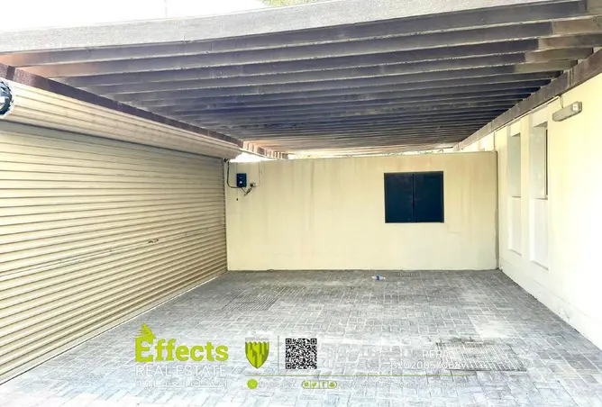 965725 - Property Image 2
