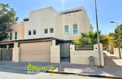 فيلا - 4 غرف نوم - 5 حمامات للبيع في سار - المحافظة الشمالية