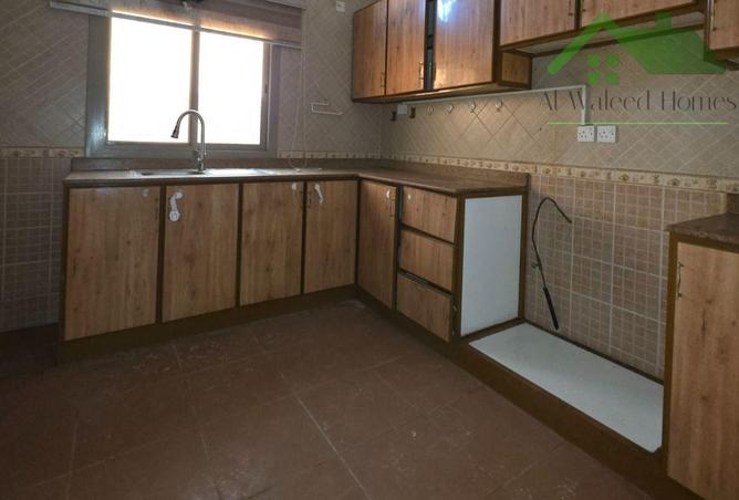 965927 - Property Image 2