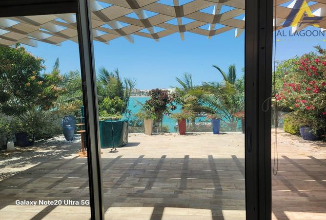 966125 - Property Image 2