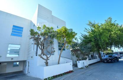 Villa - 4 Bedrooms - 4 Bathrooms for rent in Salmaniya - Manama - Capital Governorate