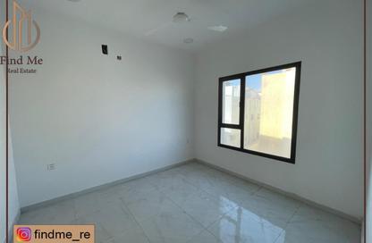 Apartment - 3 Bedrooms - 3 Bathrooms for rent in Sanabis - Manama - Capital Governorate