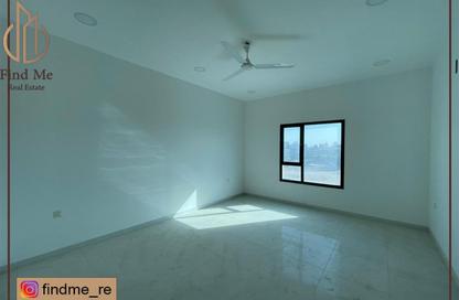 Apartment - 2 Bedrooms - 2 Bathrooms for rent in Sanabis - Manama - Capital Governorate