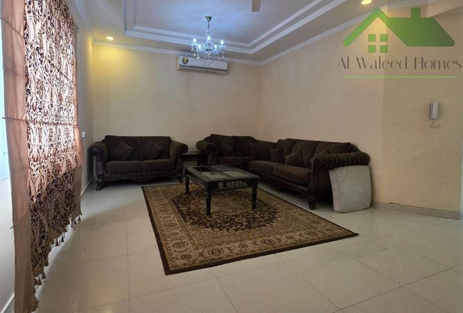 967014 - Property Image 2