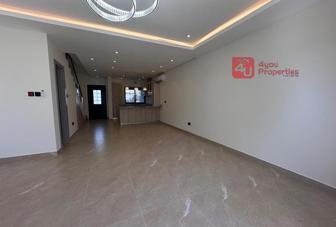 967236 - Property Image 2