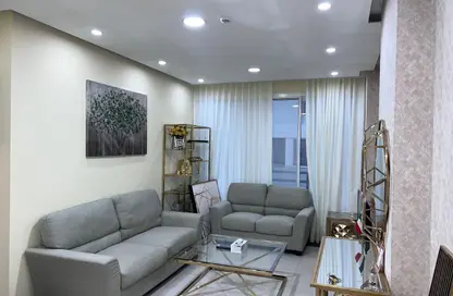 شقة - غرفة نوم - 2 حمامات للبيع في البسيتين - المحرق