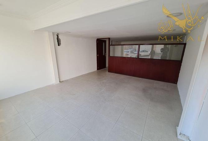 967788 - Property Image 3