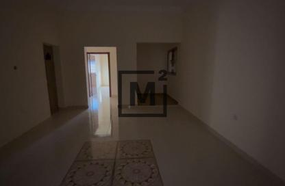 Apartment - 2 Bedrooms - 2 Bathrooms for rent in Bani Jamra - Northern Governorate
