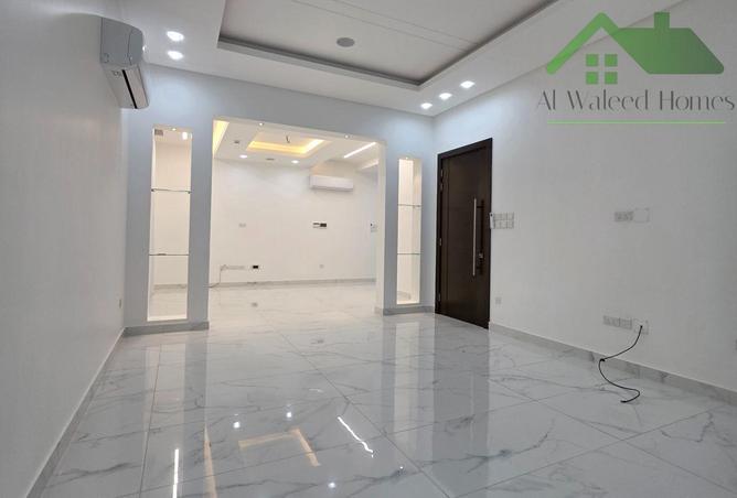 968285 - Property Image 2